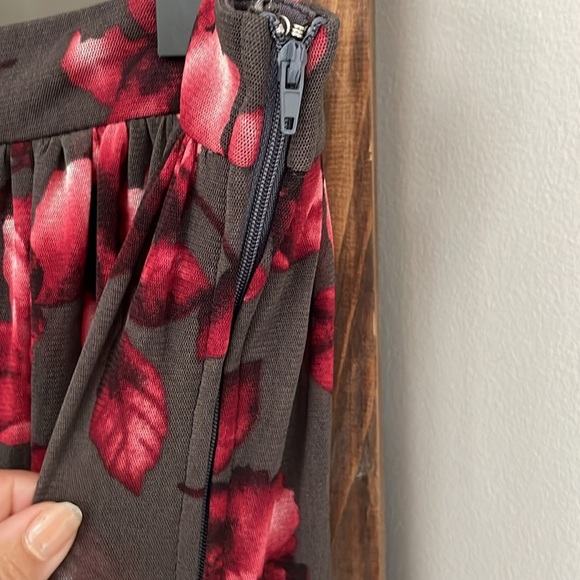 Akira Chicago beautiful long floral skirt!!! - Picture 5 of 7